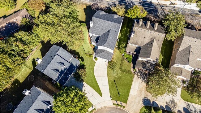 Building Photo - 1234 King Springs Ct SE