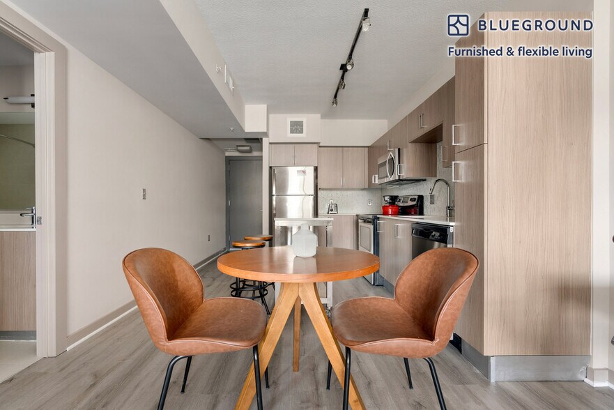 Building Photo - 505 18th St S