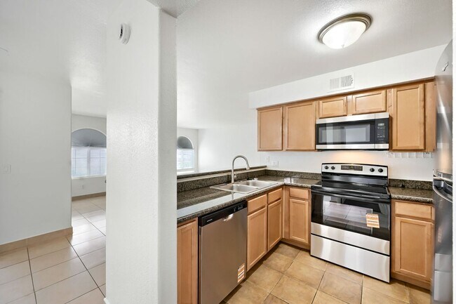 Building Photo - 9325 W Desert Inn Rd
