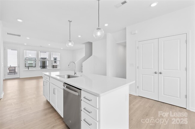 Building Photo - 3236 Stelfox St