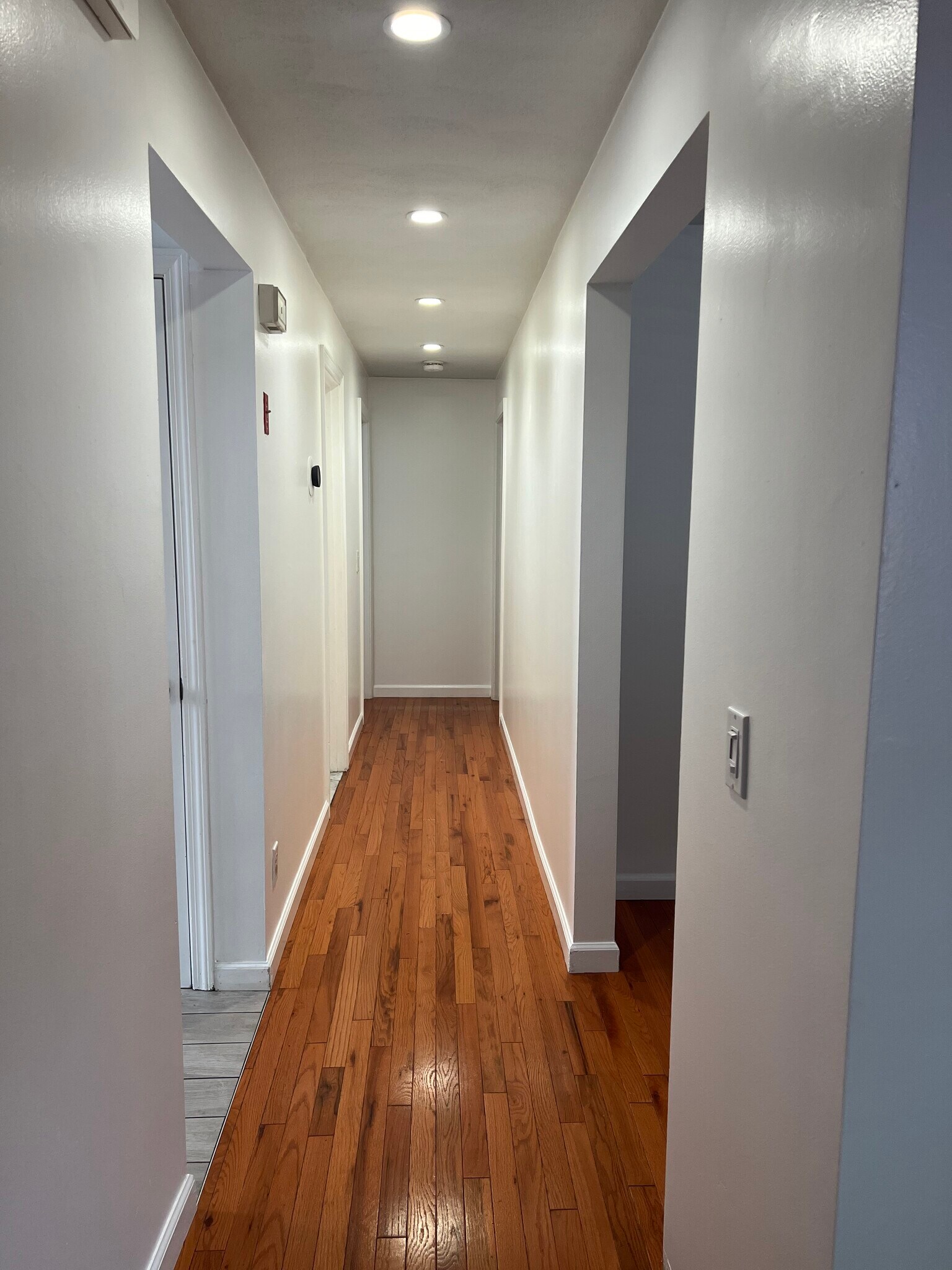 Building Photo - 64 Sterling St