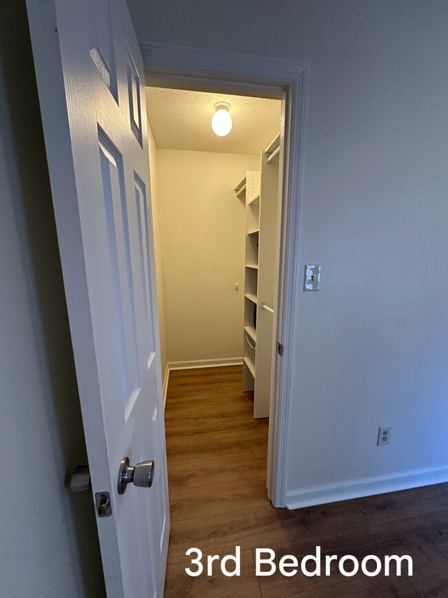 Building Photo - 146 Muirfield Ct