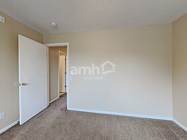 Building Photo - 9595 Canberra Dr