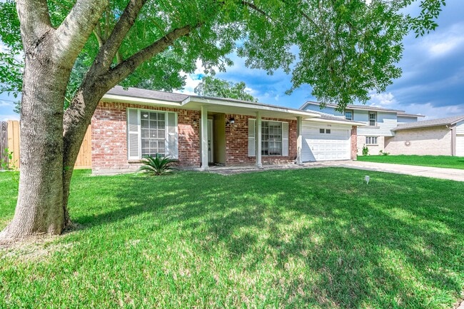Building Photo - 13706 Towneway Dr