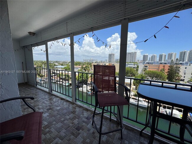 Building Photo - 3545 NE 166th St