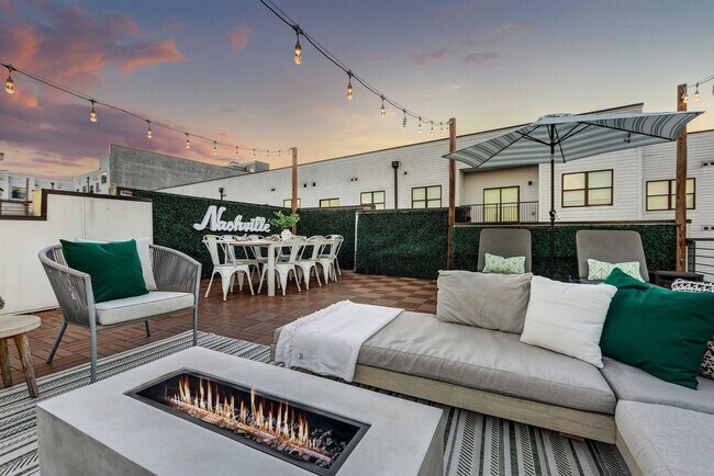 Building Photo - 1114A Wade Ave