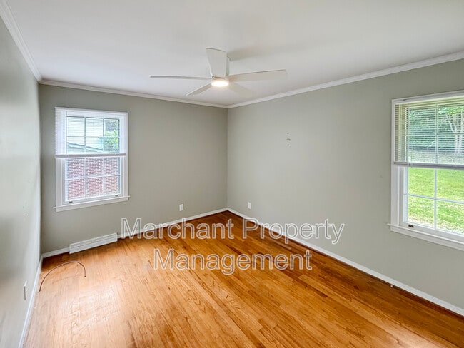 Building Photo - 124 Folkstone St