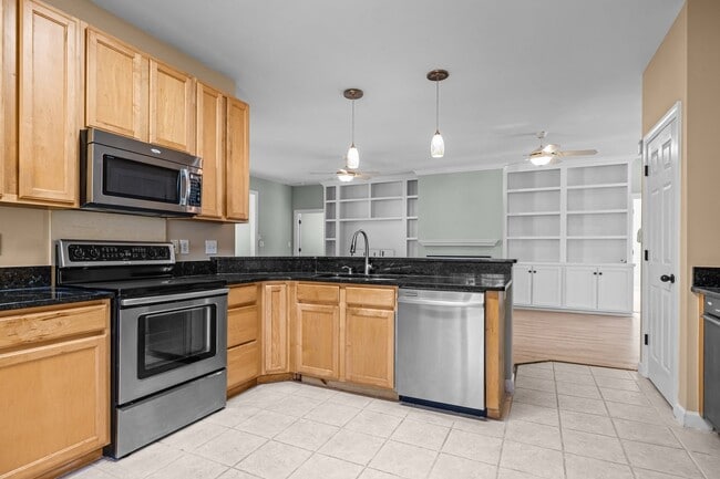 Building Photo - Four Bed Brandywine Home Available Now
