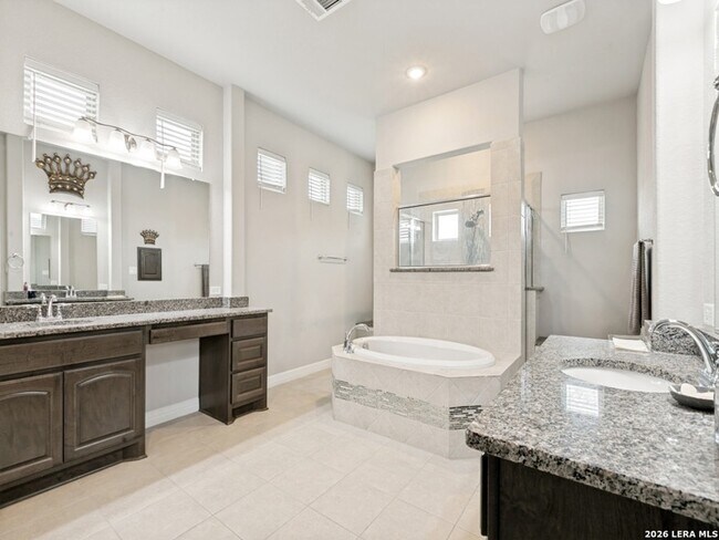 Building Photo - 268 Englewood Ln