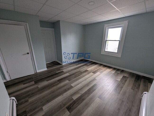 Building Photo - 96 Summer Ave
