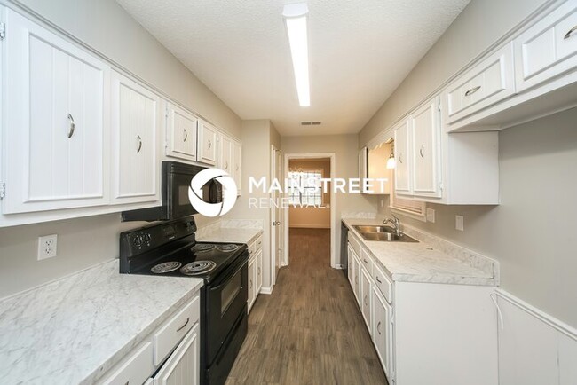 Building Photo - 7644 Millbridge Dr