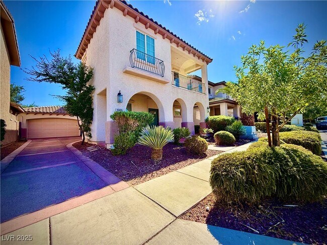 Primary Photo - 10499 Howling Coyote Ave