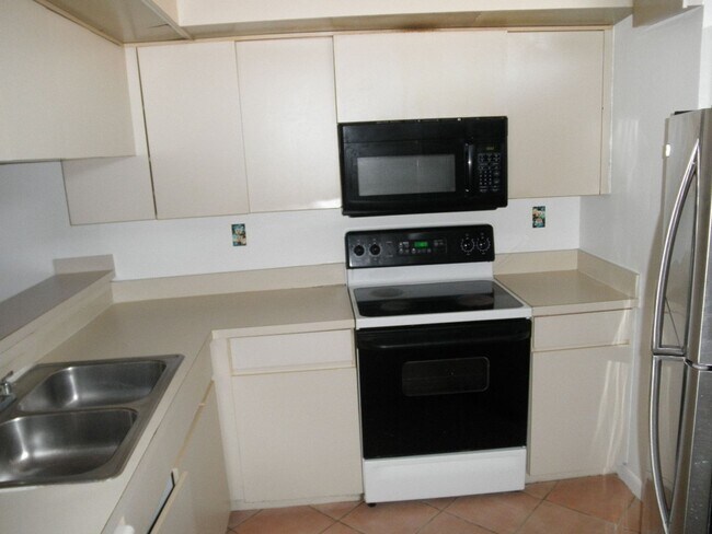 Building Photo - Somerset