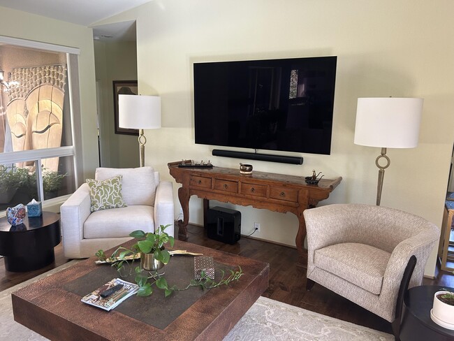 Building Photo - 49105 Casa Del Rio