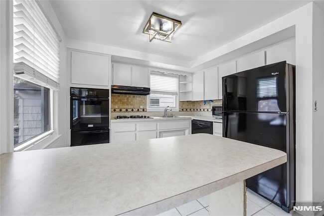 Building Photo - 38 Washington Ave