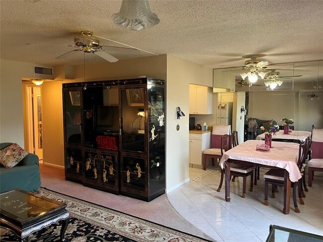 Building Photo - 158 Tilford S