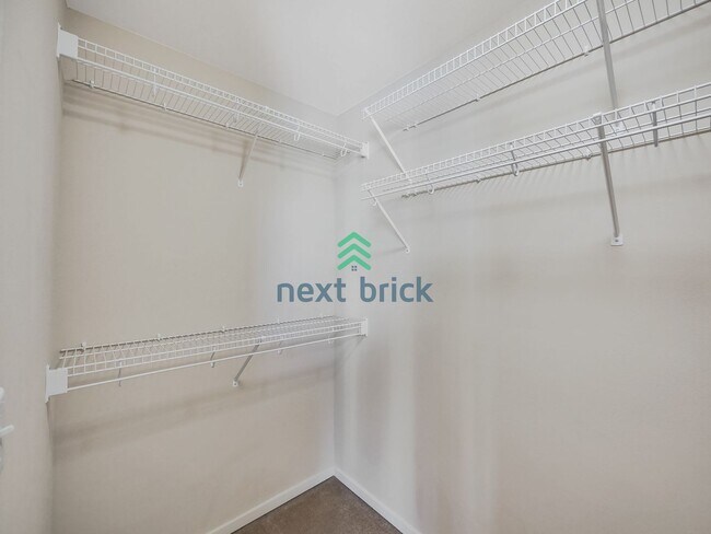 Building Photo - Rare 3 Bedroom 2.5 Bath Townhome for Rent!