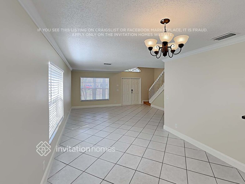 Building Photo - 10769 Oak Lake Way