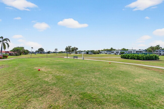 Building Photo - 213 Waterford Cresent