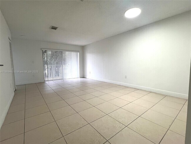 Building Photo - 4704 NW 114th Ave