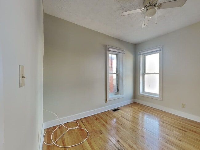 Building Photo - 1365 Indianola Ave