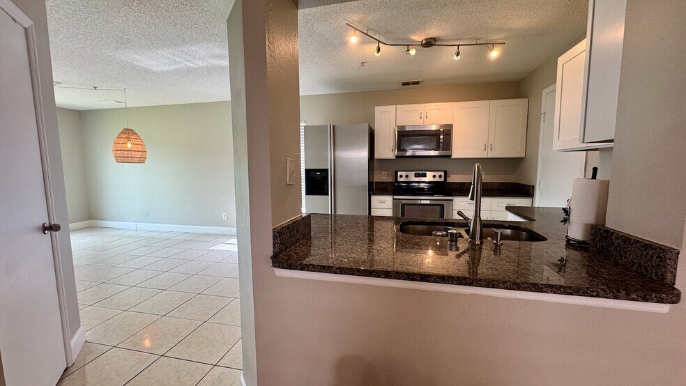 Primary Photo - 9683 Hollyhill Drive