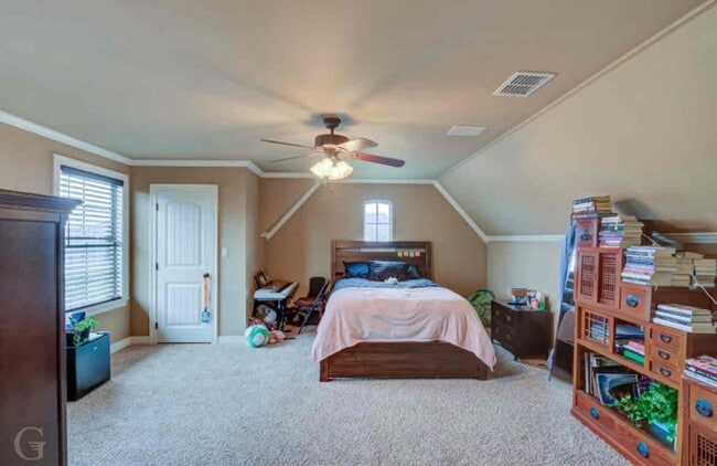 Building Photo - 5105 Tensas Dr