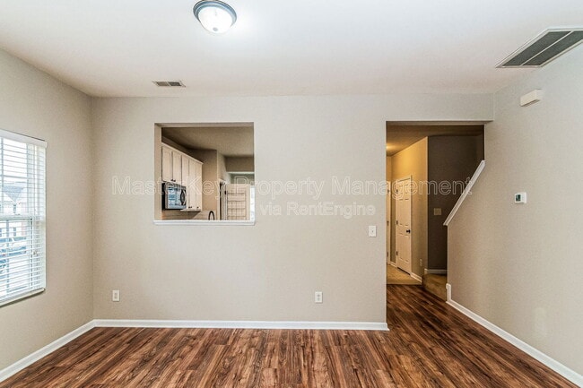 Building Photo - 123 Baberton Dr