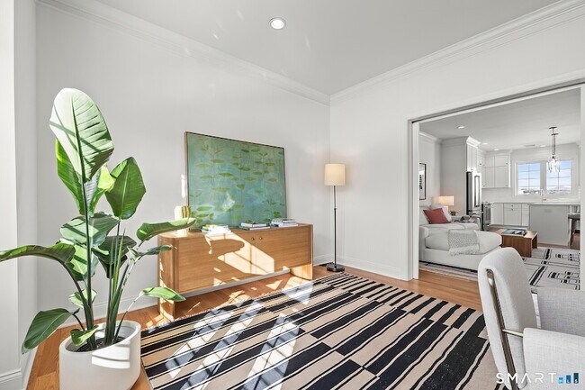 Building Photo - 35 Moorland Dr