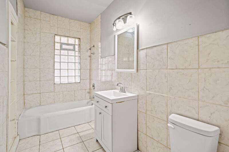 Building Photo - 525 N 34th St