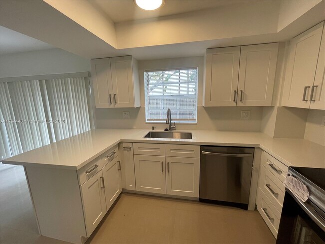 Building Photo - 12370 SW 52nd Pl