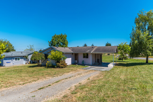 Building Photo - 3 Bedroom Rambler in heart of Coupeville