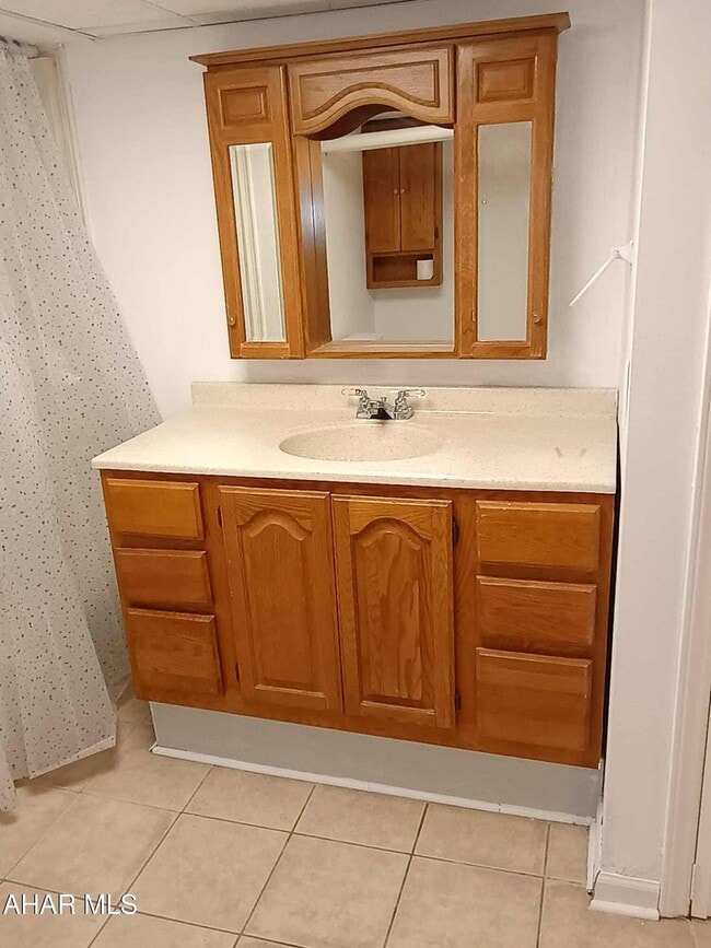 Building Photo - 106 Ruskin Dr