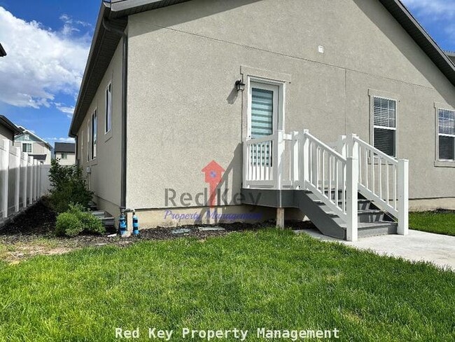 Building Photo - Osprey Dr. Single Family Home