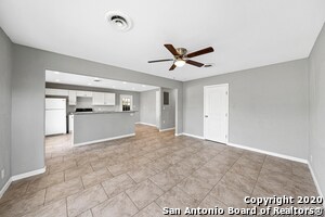 Building Photo - 308 E Cheryl Dr