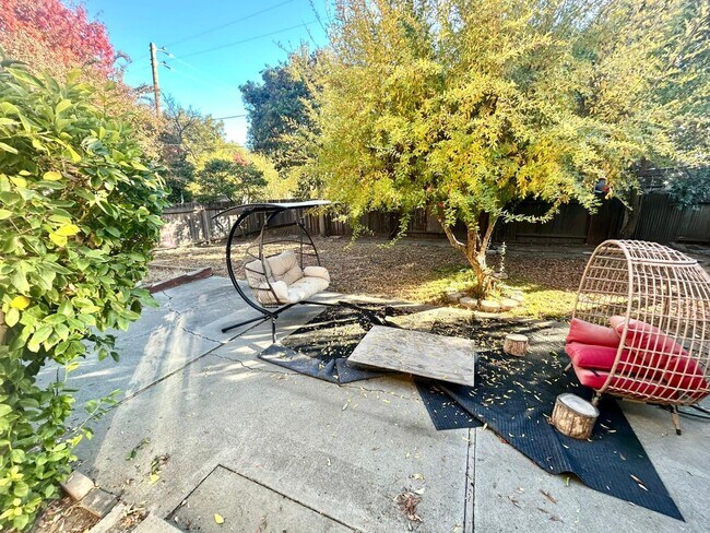 Building Photo - Beautiful 4 bed 2 bath Home in East Davis