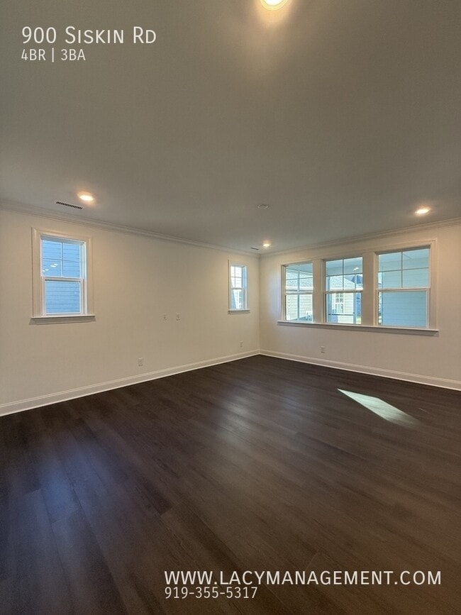 Building Photo - 900 Siskin Rd
