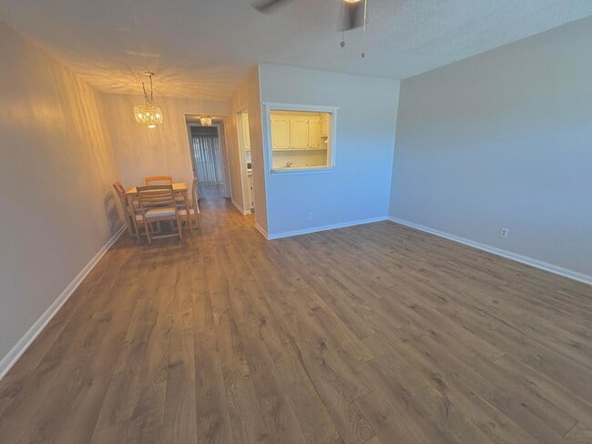 Building Photo - 372 Camden P