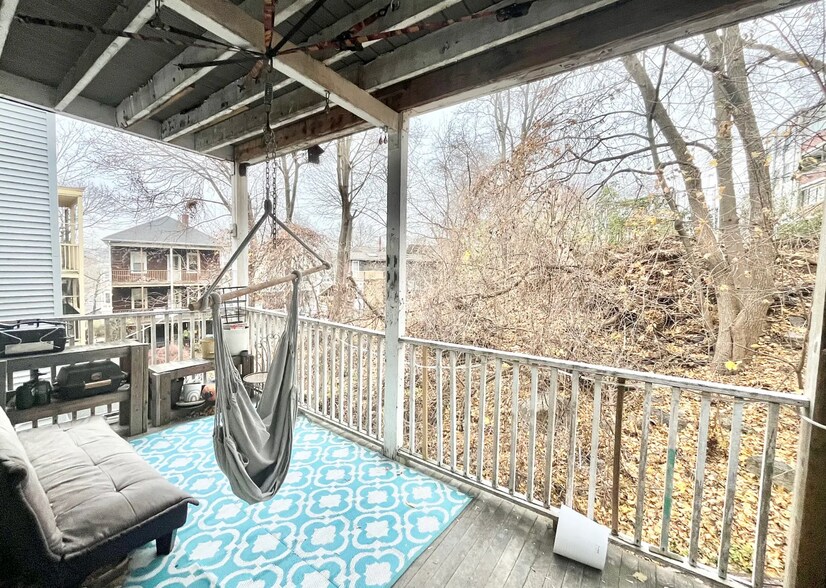 Building Photo - 12 Bucknam St