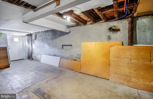 Building Photo - 808 Windermere Ave