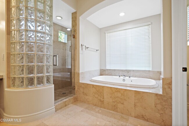 Building Photo - 6077 Mandeville Pl