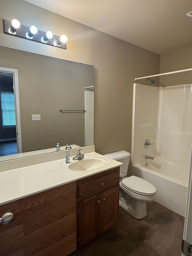 Building Photo - 113 Butterfield Crossing