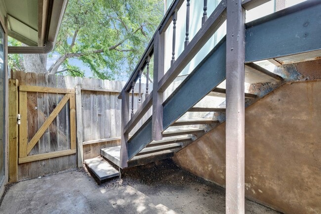Building Photo - 1714 Timber Ridge Dr