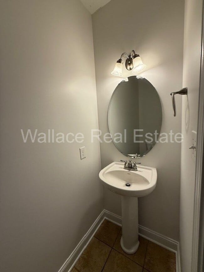 Building Photo - LOCATED IN HALLS:  BEAUTIFUL 2 STORY HOME WITH 3 BEDROOMS AND 2.5 BATHS