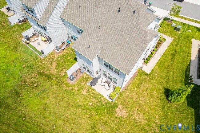 Building Photo - 18401 Palisades Ct
