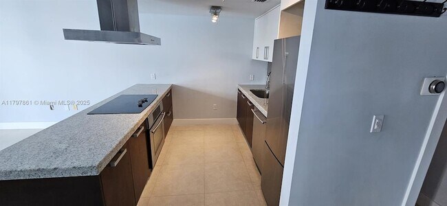 Building Photo - 720 NE 62nd St