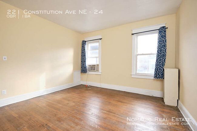 Building Photo - One-bedroom, one-bathroom apartment in con...