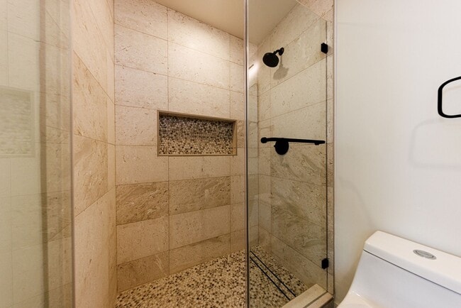 Building Photo - LUXURY in Prime Culver City