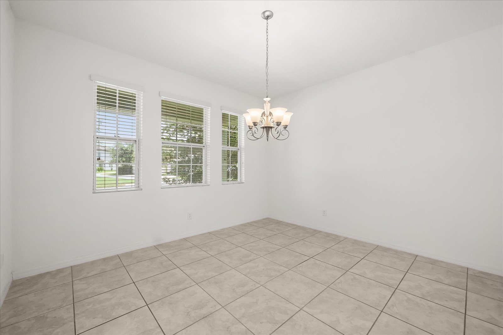Building Photo - 14154 Shocklach Dr