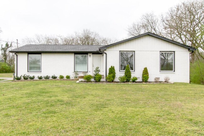 Building Photo - 6319 Thunderbird Dr